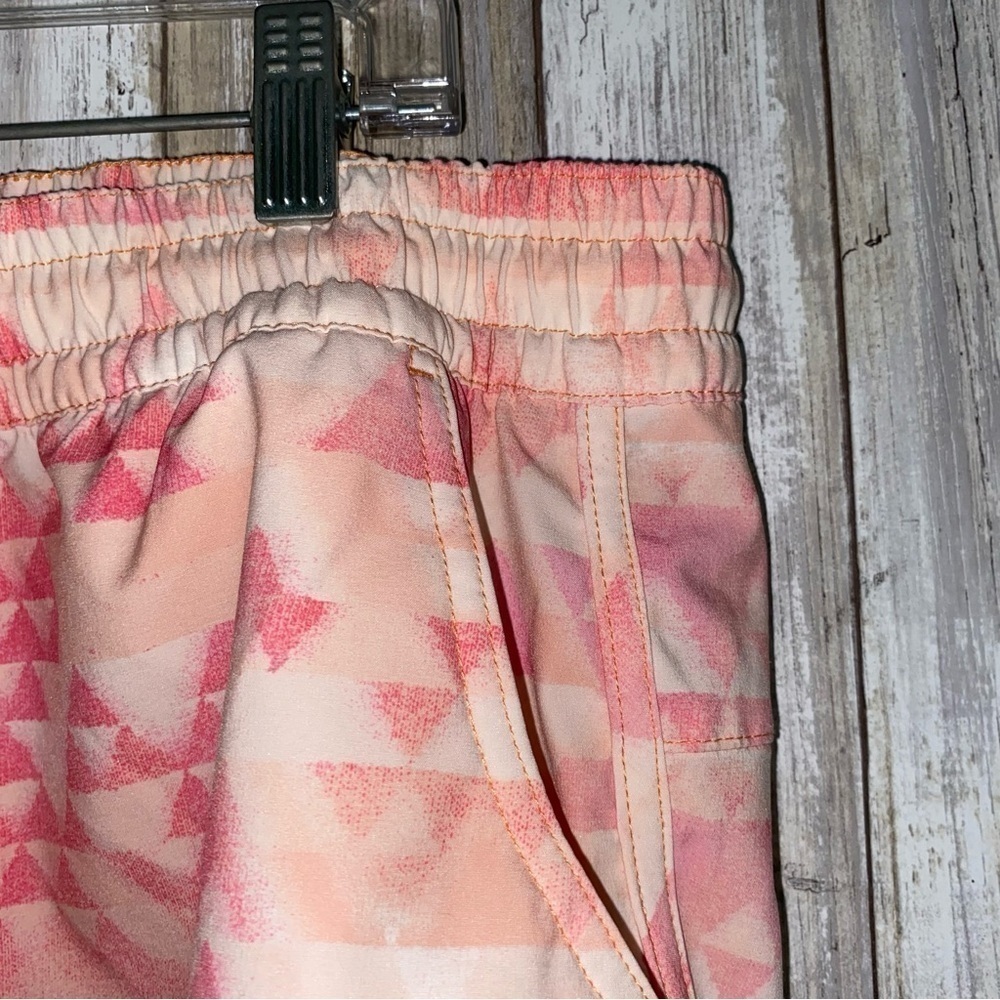 Columbia Womens Bogata Bay Stretch Printed Hiking Shorts, Peach Blossom/Distant - Picture 4 of 6